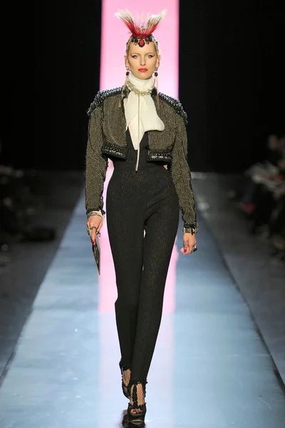 Look 39